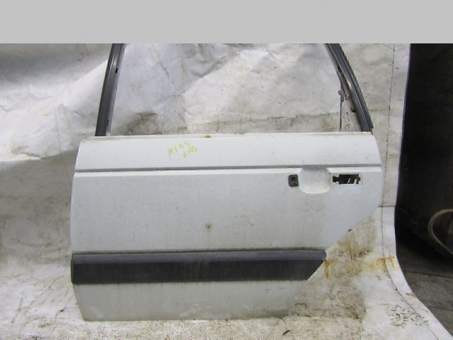 Ограничитель двери VW Passat [B3] 1988-1993