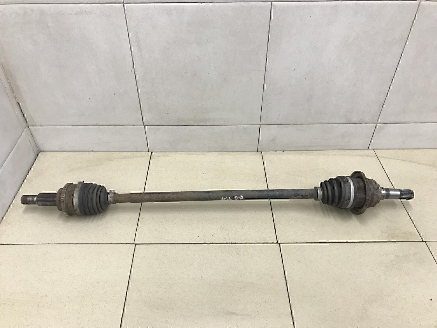 Полуось задняя правая