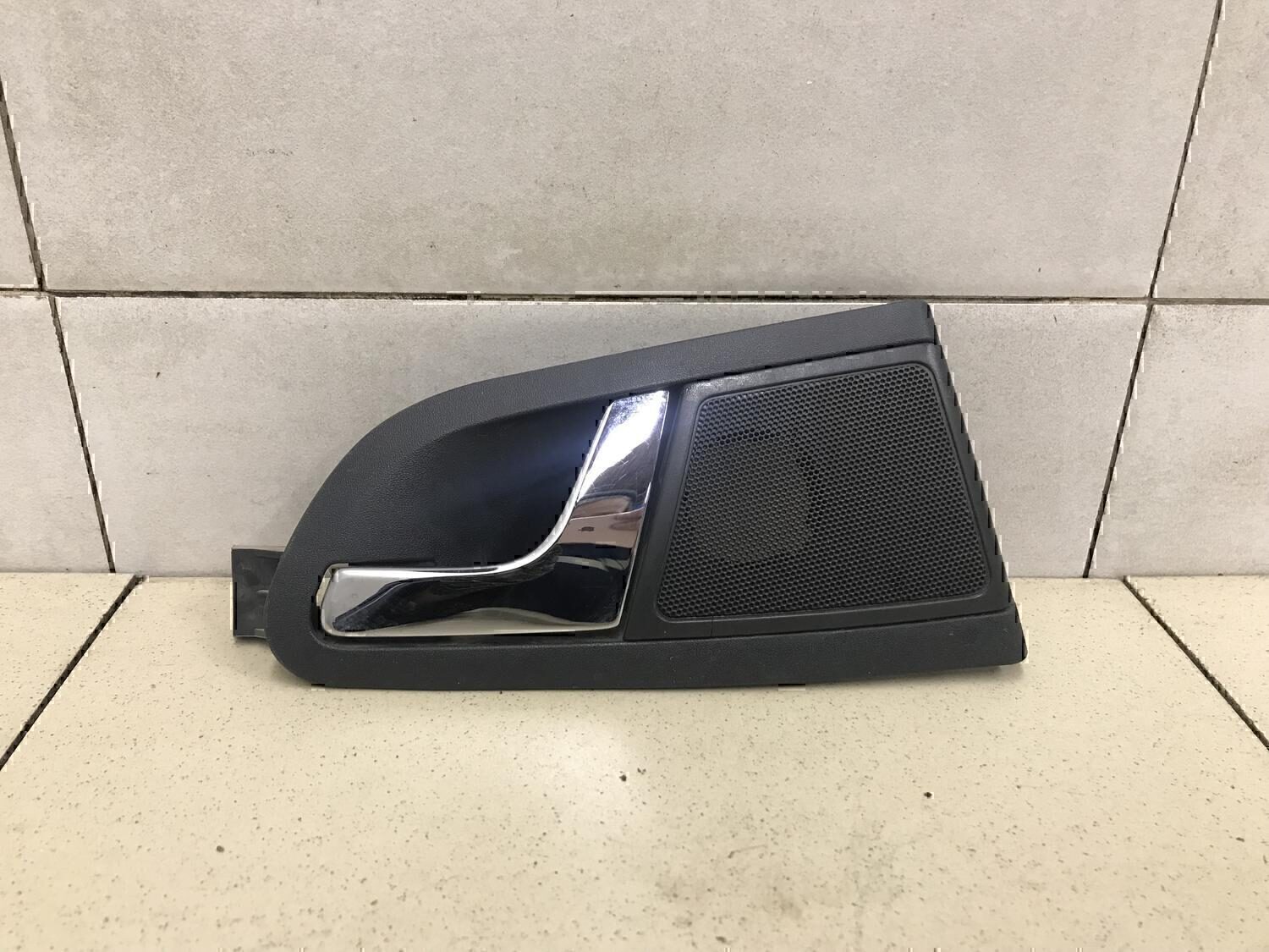 Ручка двери задней внутренняя левая SKODA Octavia (A4 1U-) 2000-2011