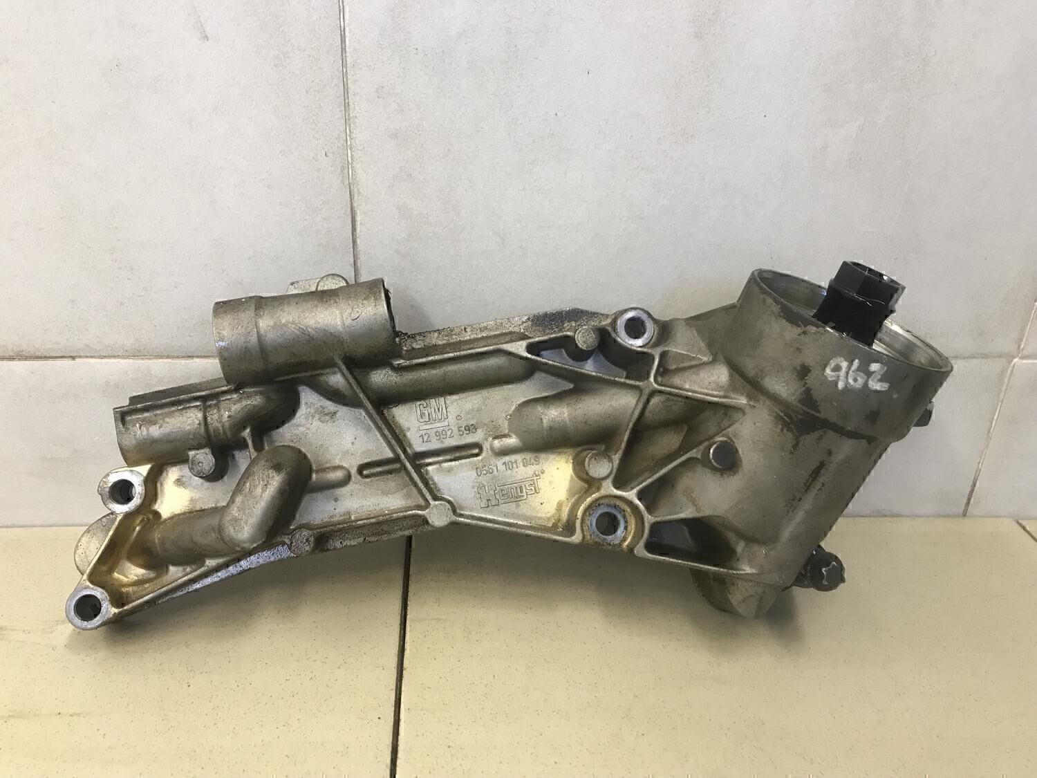 Корпус масляного фильтра Chevrolet Aveo (T250) 2005-2011