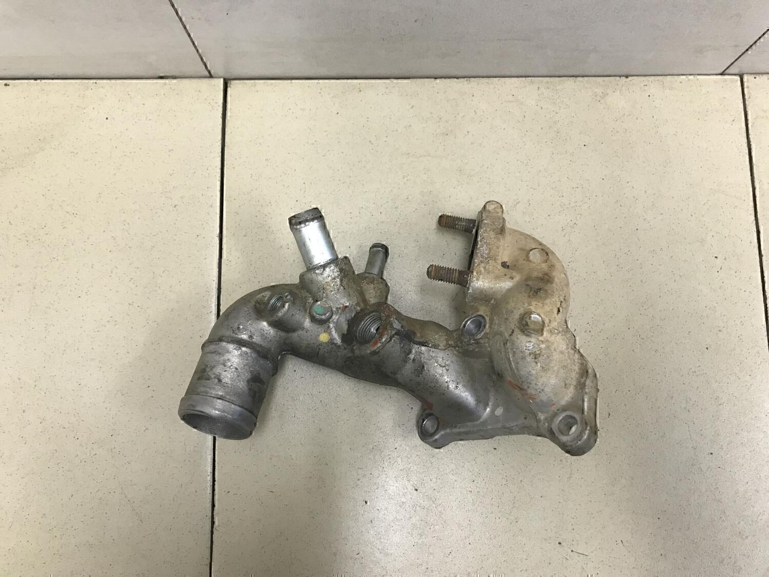 Фланец двигателя системы охлаждения MITSUBISHI L200 (KB) 2006-2016