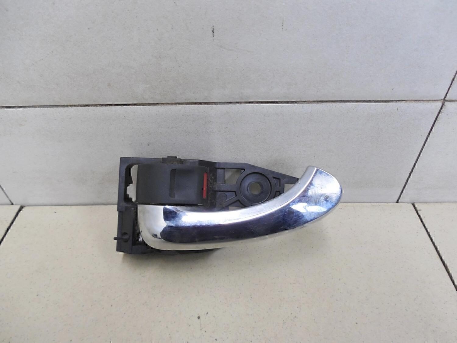 Ручка двери внутренняя левая TOYOTA RAV 4 2006-2013