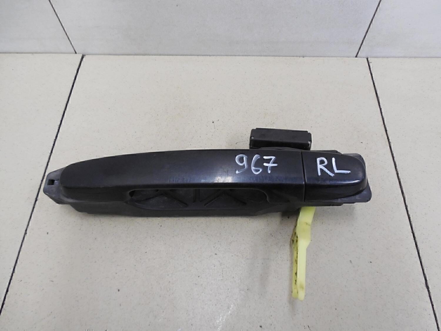 Ручка двери задней наружная левая TOYOTA RAV 4 2006-2013