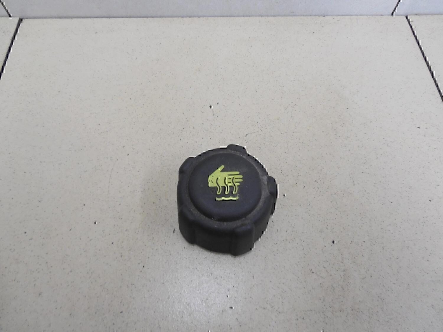 Крышка расширительного бачка NISSAN Duster 2012>