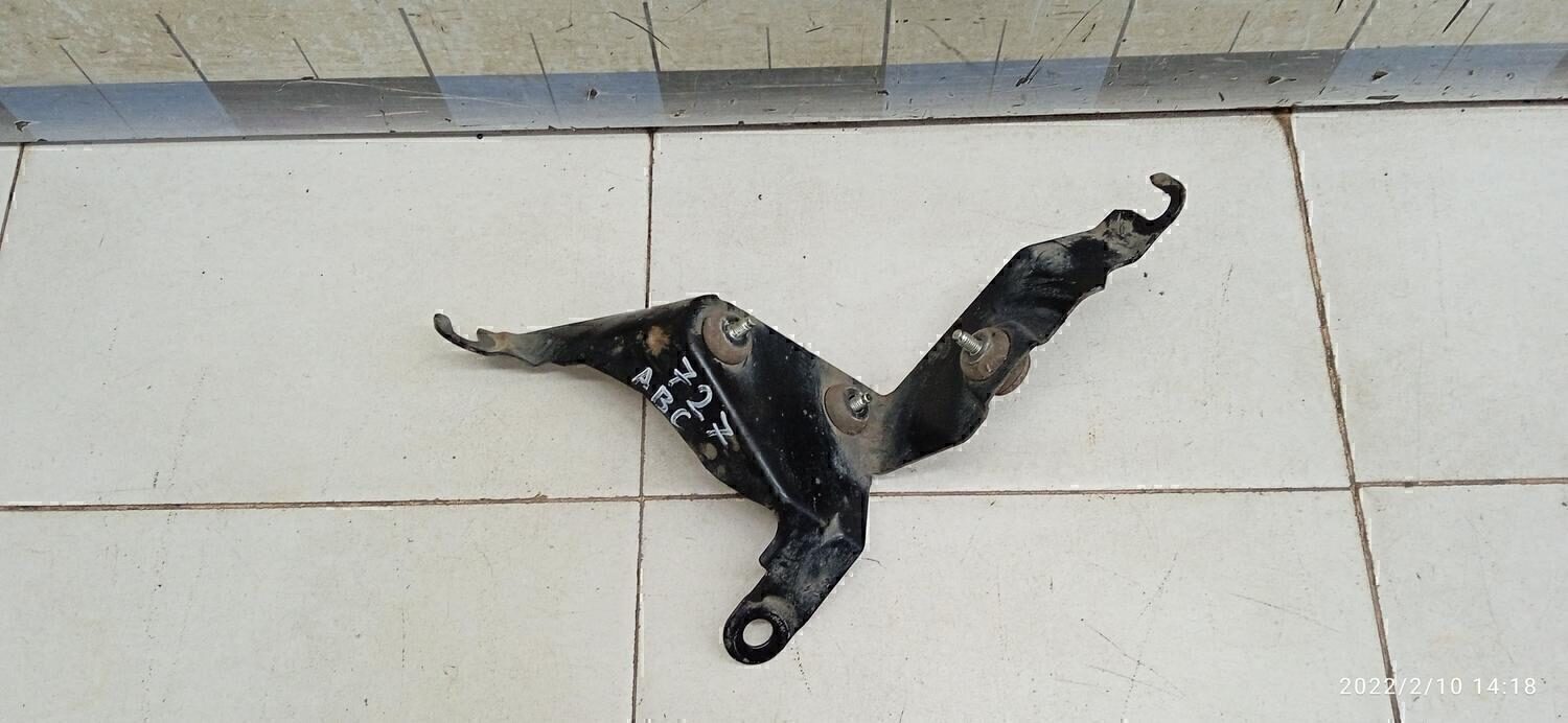 Кронштейн блока ABS (насос) FORD Fiesta 2001-2007