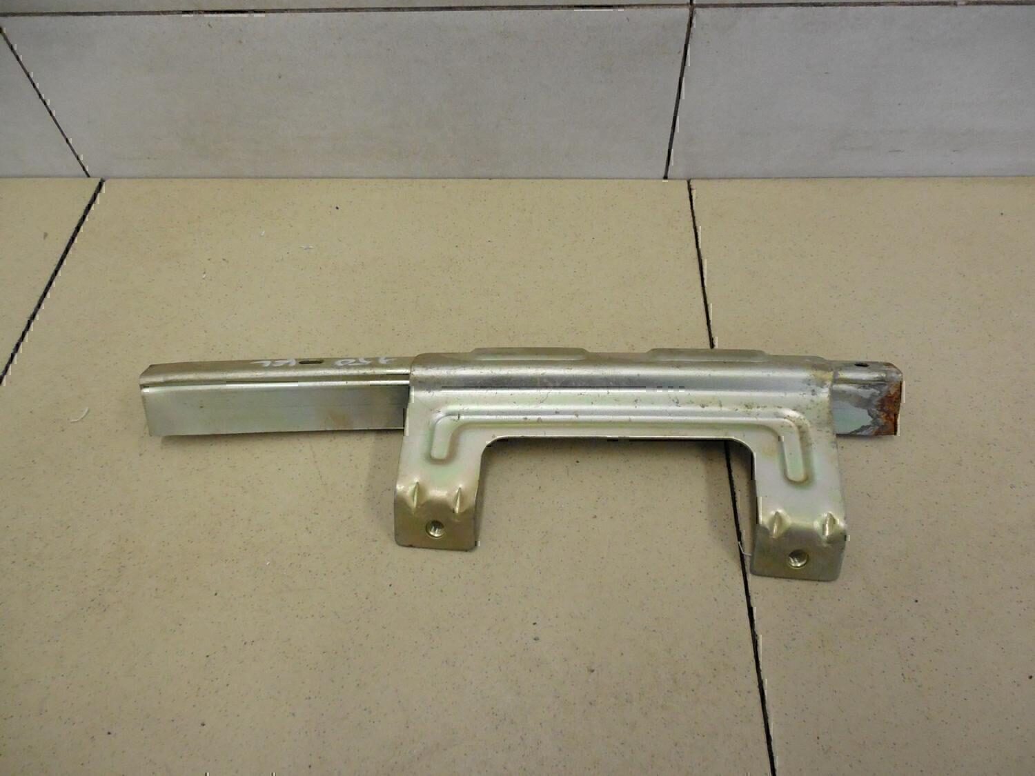 Направляющая стекла двери Chery Bonus (A13) 2011-2014