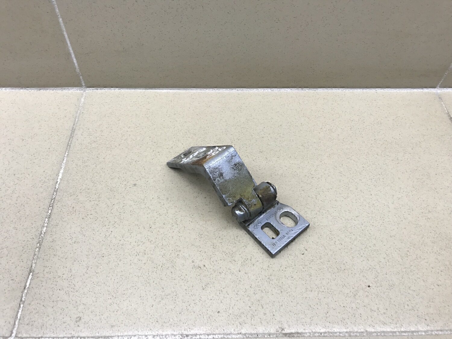 Петля двери Chery Bonus (A13) 2011-2014