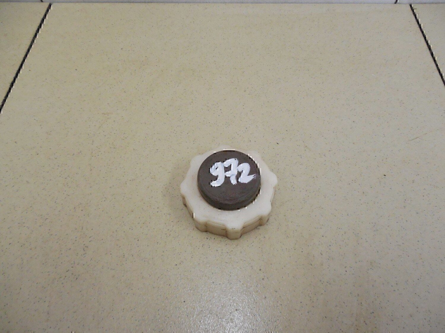 Крышка расширительного бачка NISSAN Duster 2012>