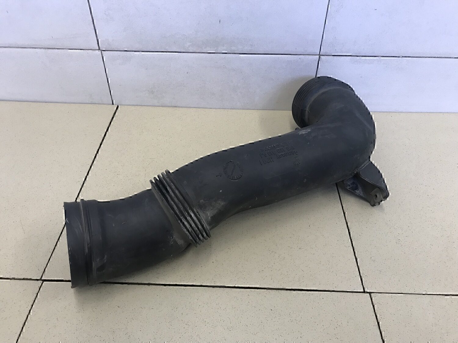 Патрубок воздушного фильтра — фото 3