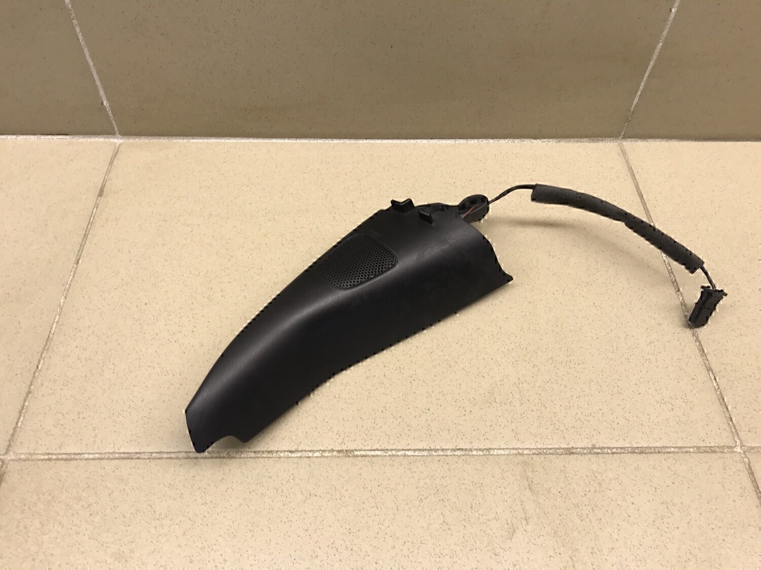 Крышка зеркала внутренняя левая VW Golf V Plus 2005-2014