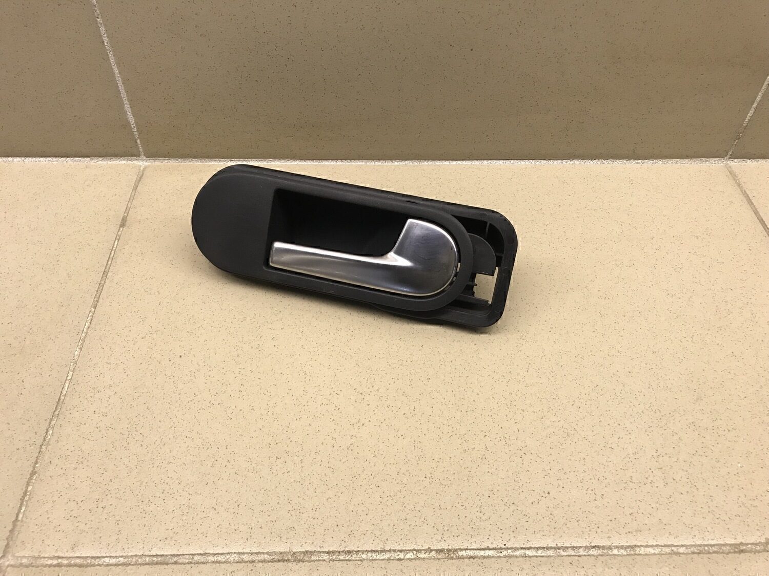 Ручка двери передней внутренняя правая VW Golf V Plus 2005-2014