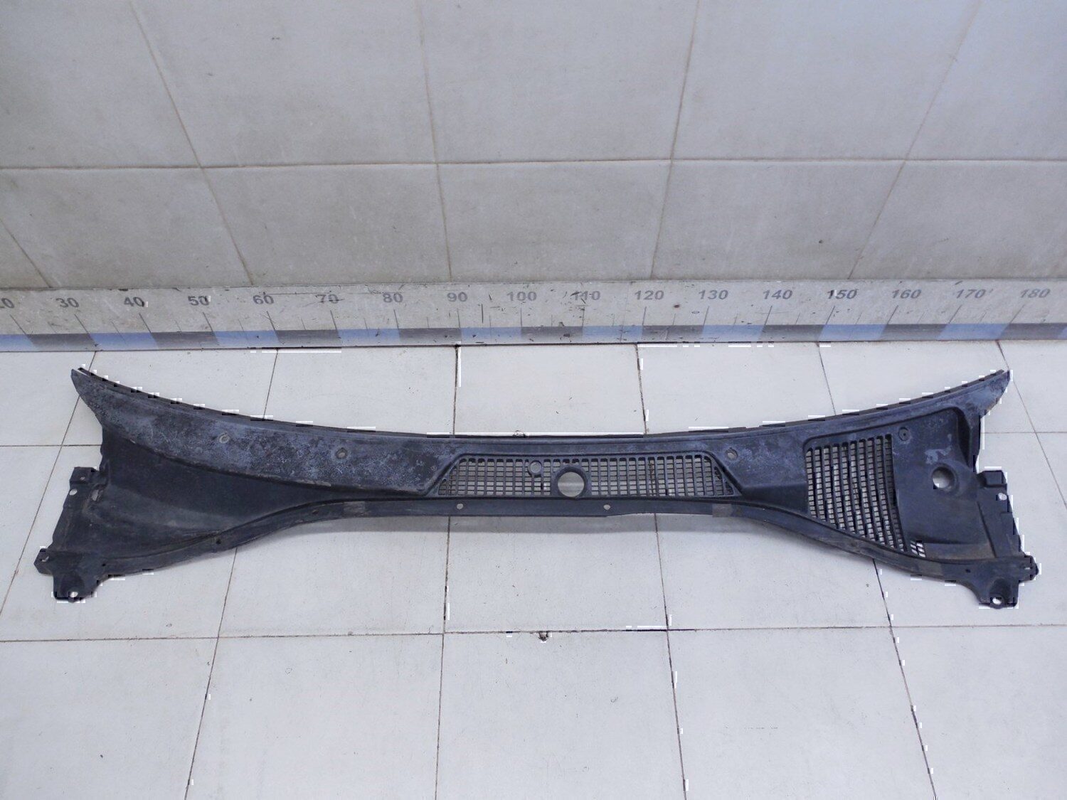 Решетка стеклооч. (планка под лобовое стекло) TOYOTA Avensis I 1997-2003