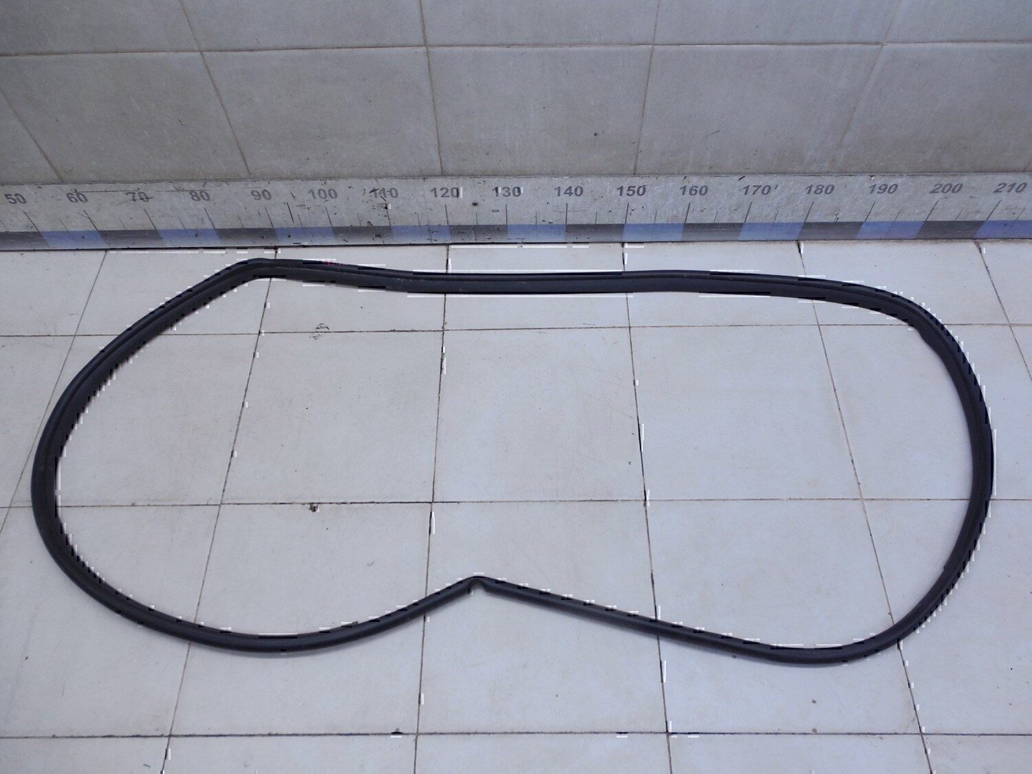 Уплотнитель (внутри) TOYOTA Corolla E15 2006-2013