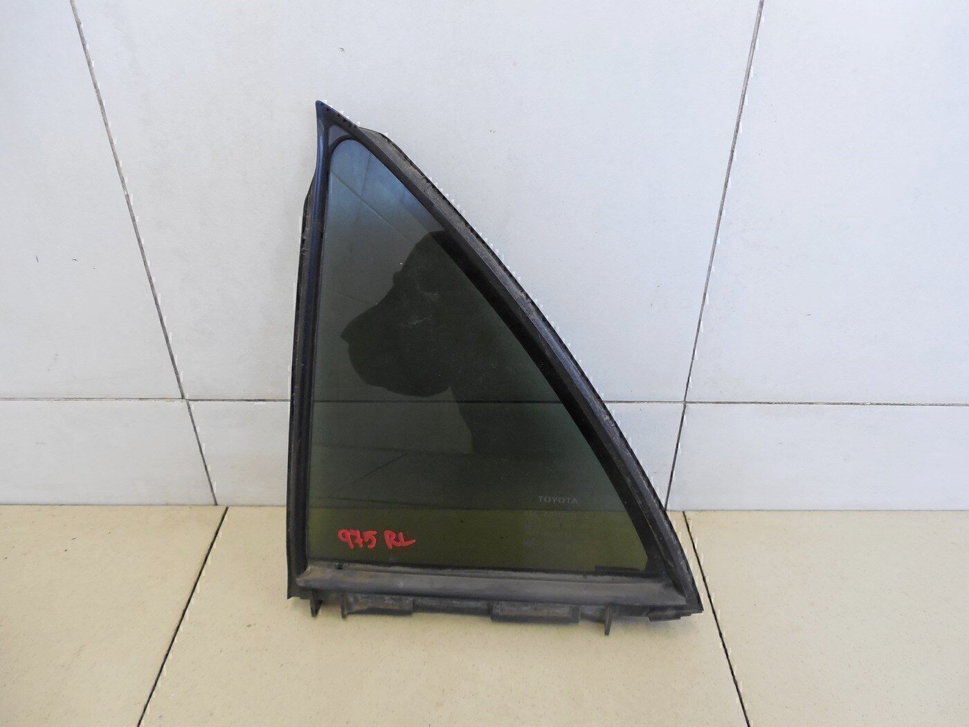 Стекло двери задней левой (форточка) TOYOTA Corolla E15 2006-2013