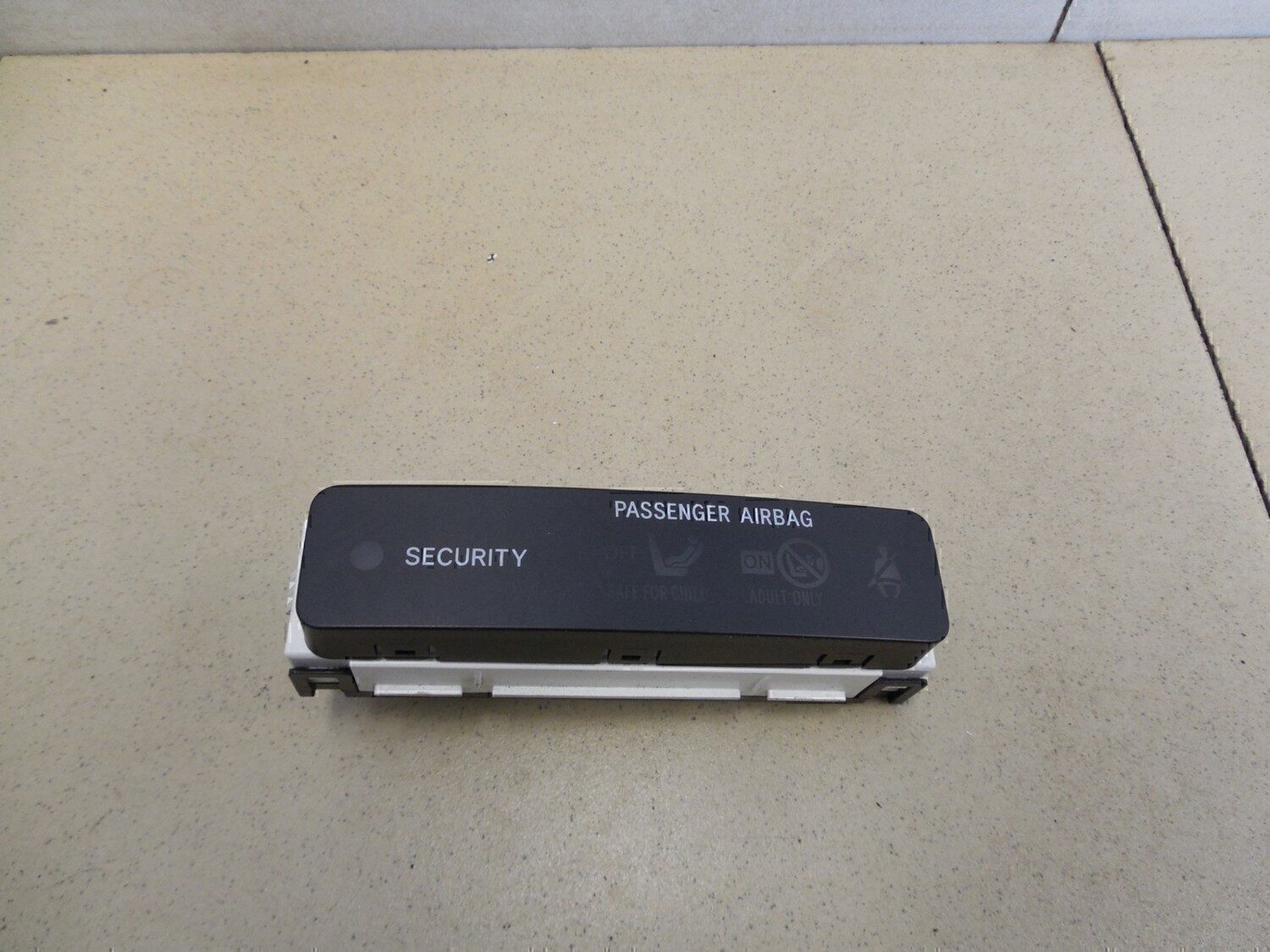 Индикатор TOYOTA Corolla E15 2006-2013