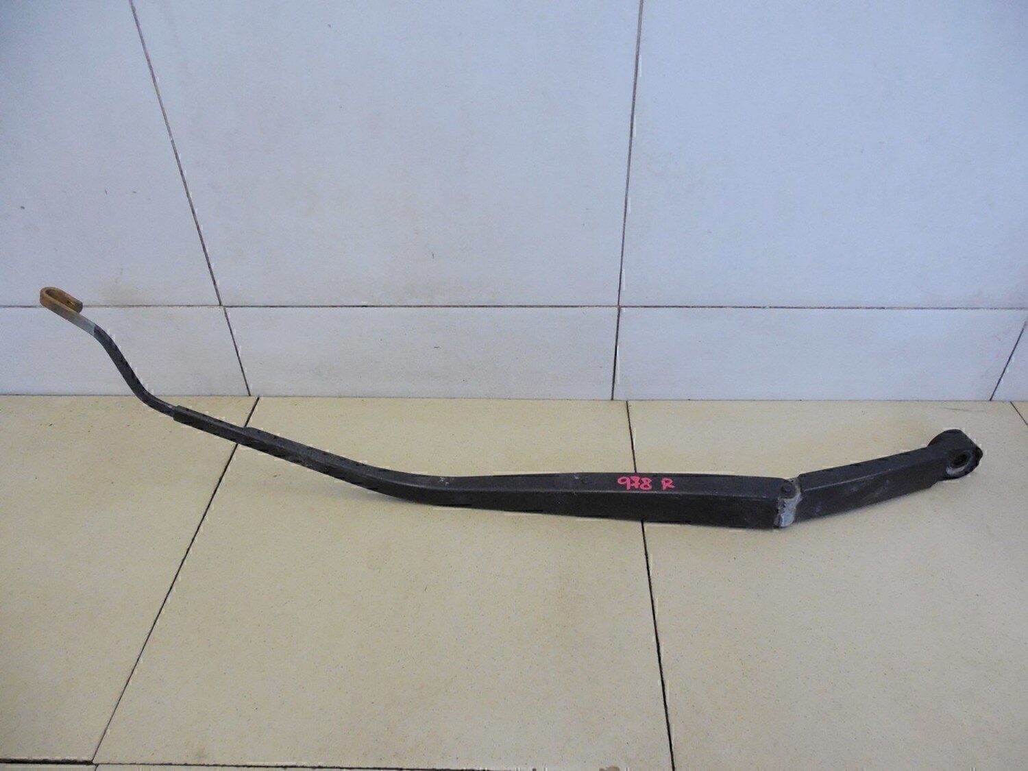 Поводок стеклоочистителя передний правый NISSAN Almera (G15) 2013>