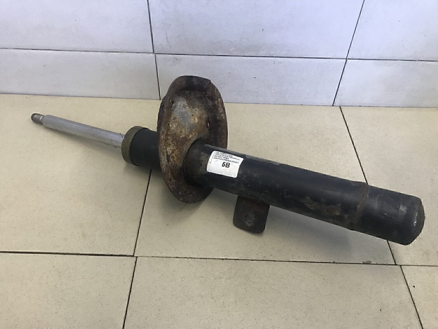 Амортизатор передний правый PEUGEOT 206 1998-2012