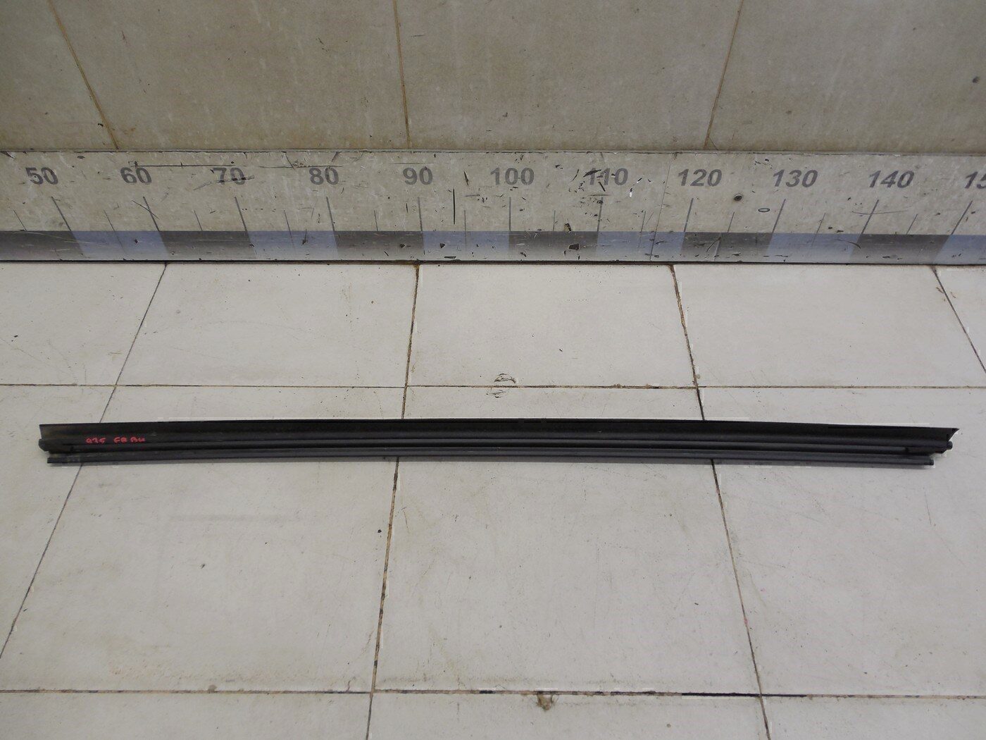 Накладка стекла переднего правого TOYOTA Corolla E15 2006-2013