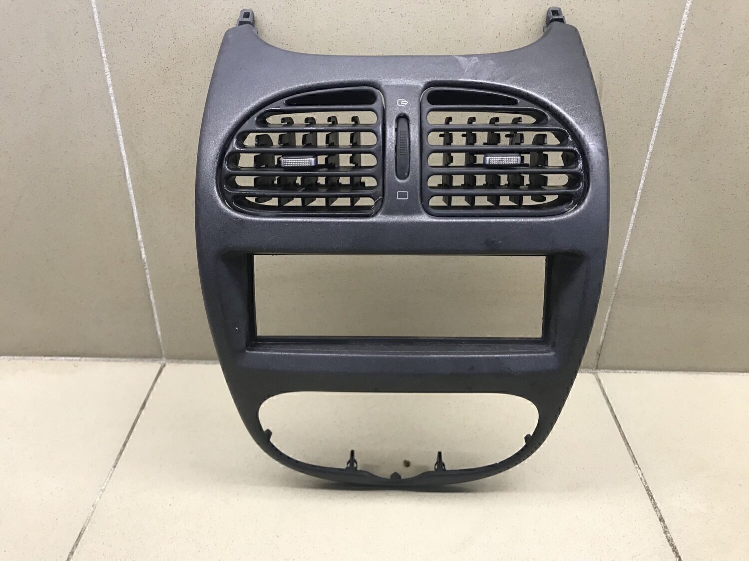 Накладка декоративная PEUGEOT 206 1998-2012