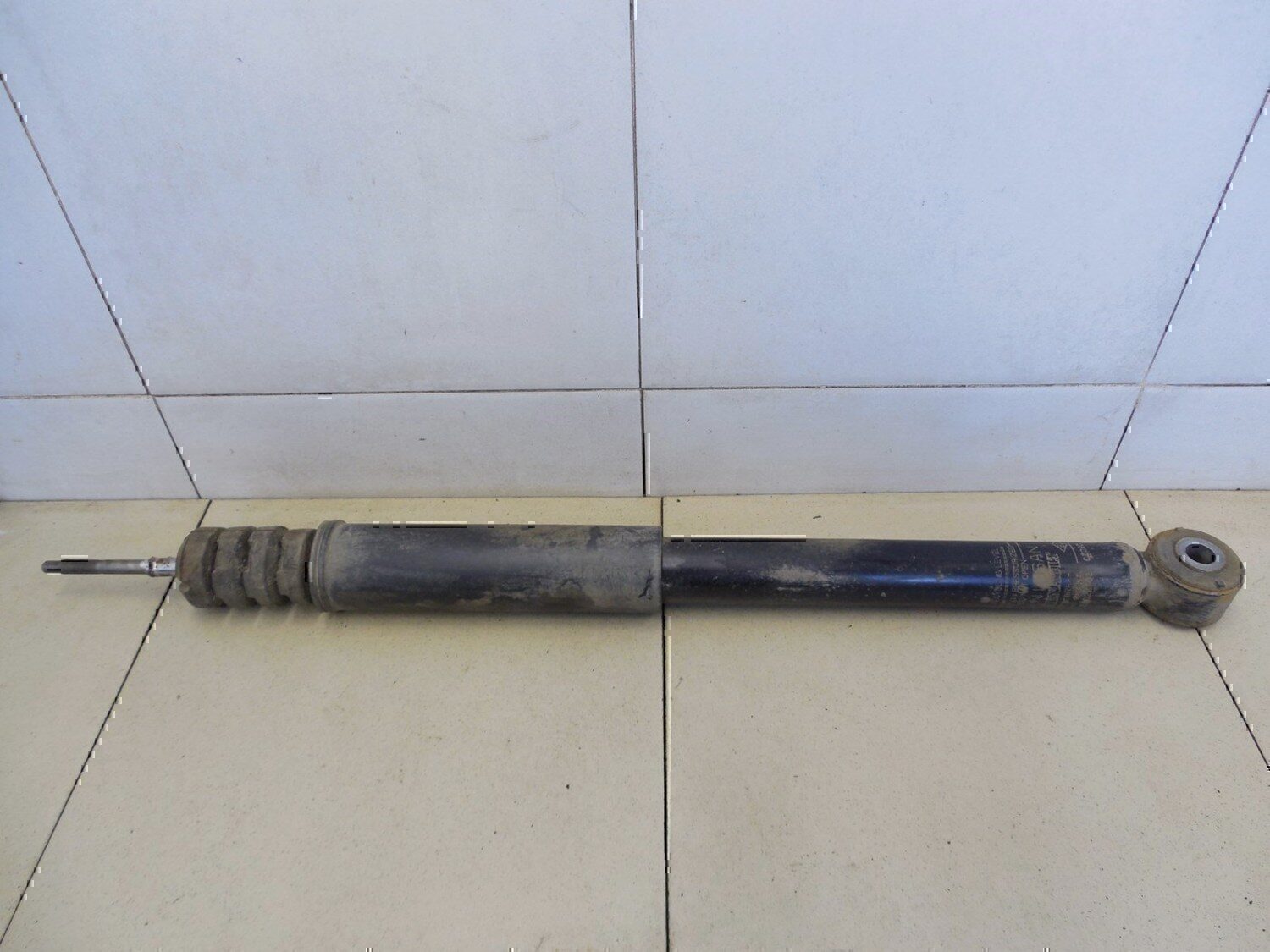 Амортизатор задний NISSAN Almera (G15) 2013>