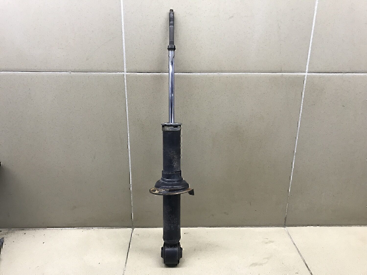 Амортизатор задний правый MITSUBISHI Outlander (GF) 2012>