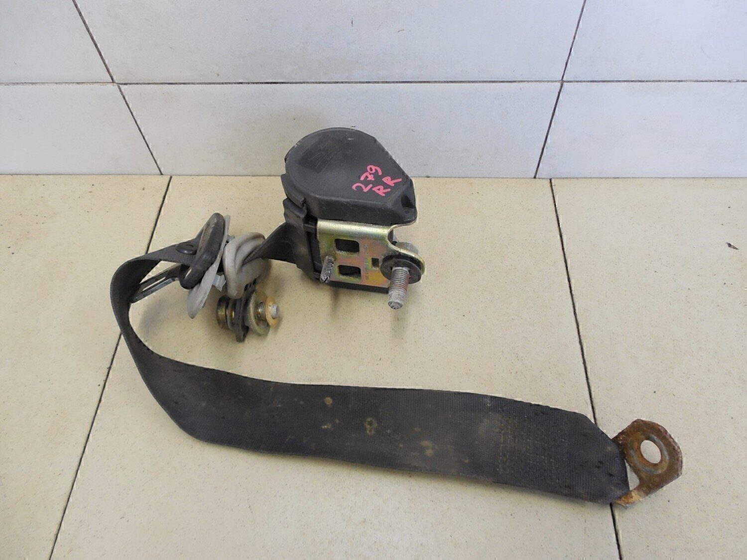 Ремень безопасности MITSUBISHI Carisma (DA) 1999-2003