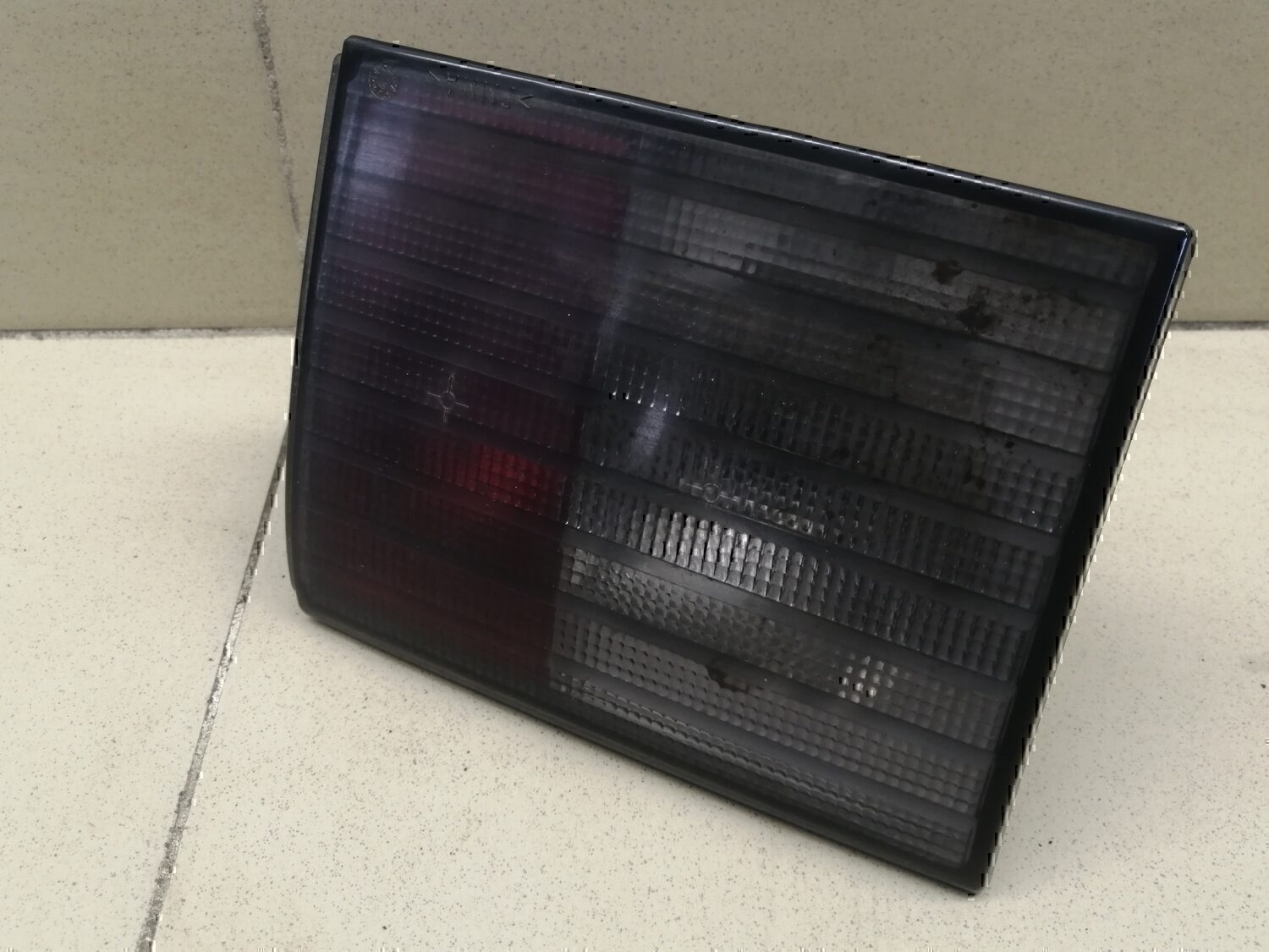 Фонарь задний внутренний левый VAZ Lada 2110