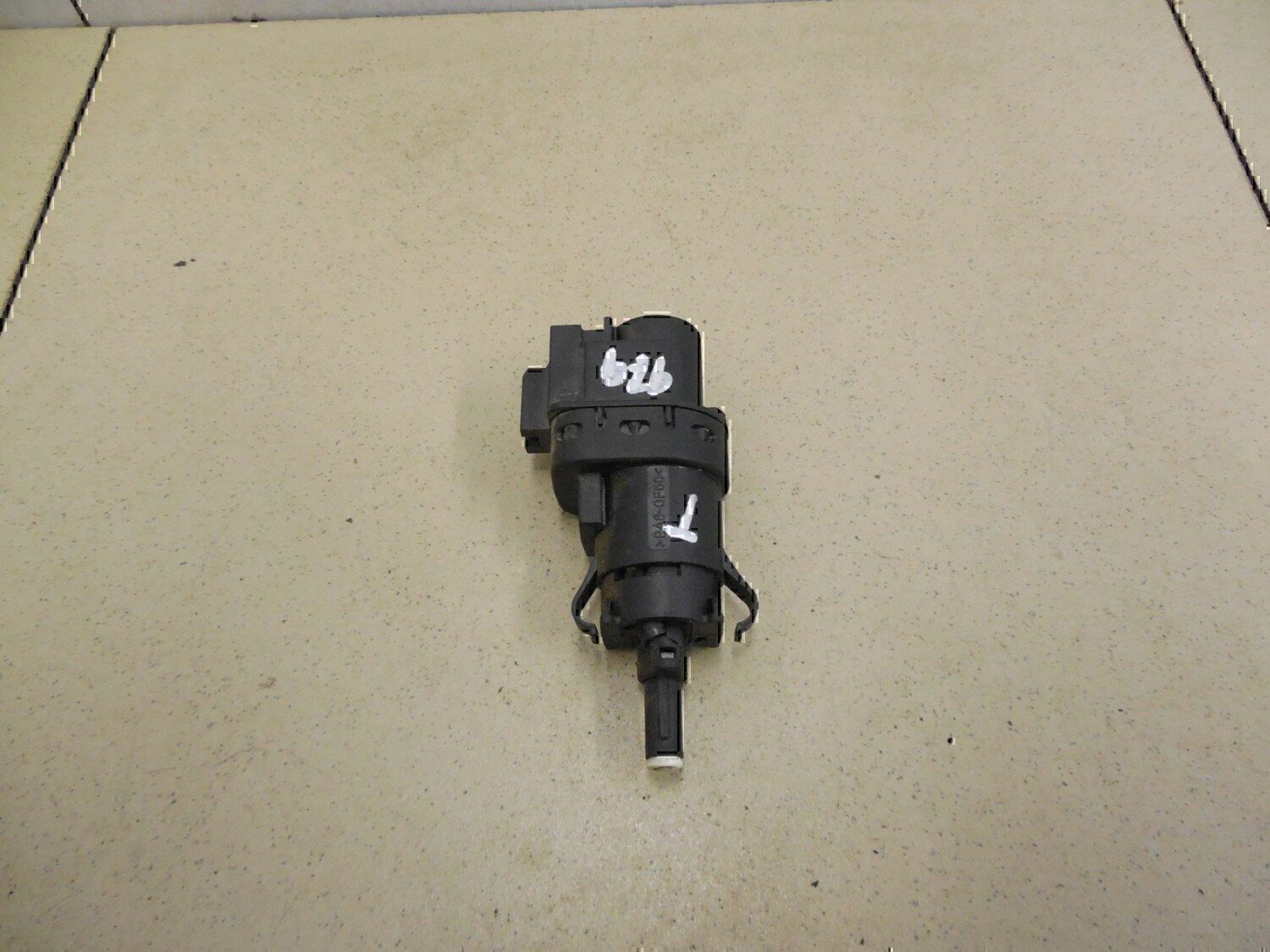 Датчик включения стопсигнала — фото 2