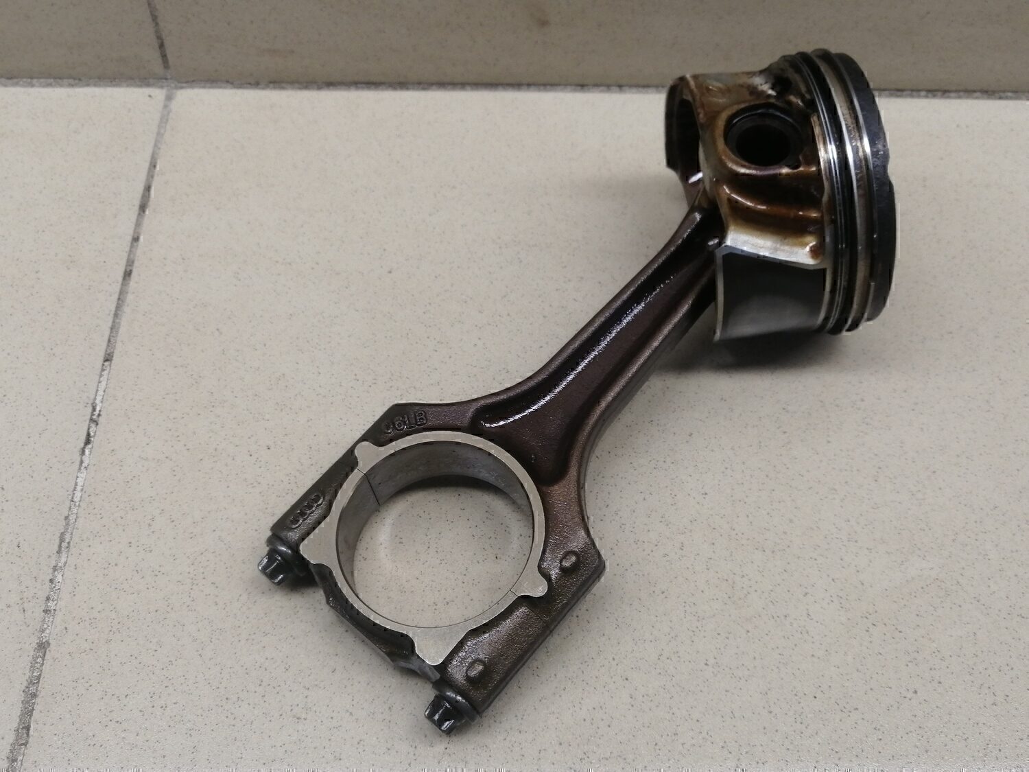 Поршень с шатуном VW Tiguan 2011-2016