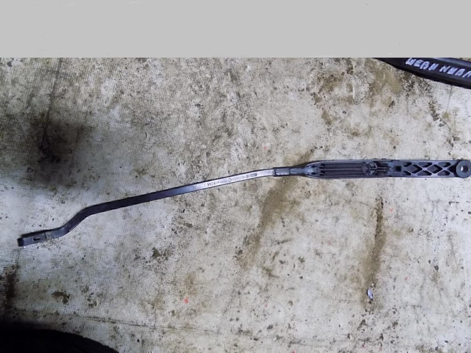 Поводок стеклоочистителя передний правый Audi A4 [B5] 1994-2000