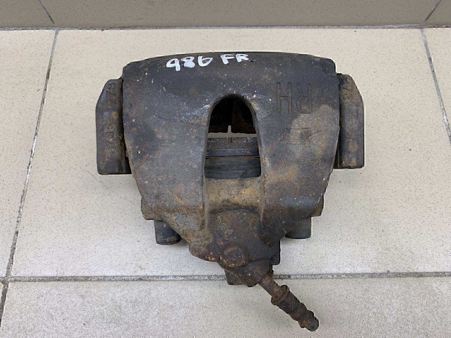 Суппорт передний правый FORD Focus II 2005-2008