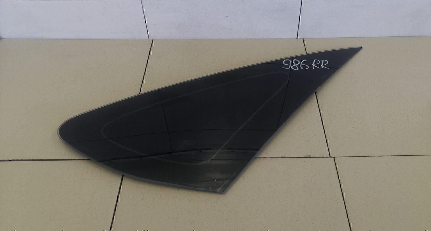 Стекло кузовное глухое правое FORD Focus II 2005-2008