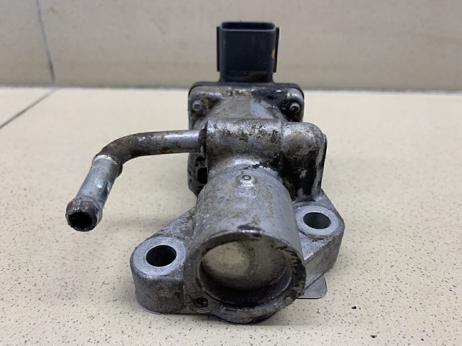 Клапан рециркуляции выхлопных газов FORD Focus II 2005-2008