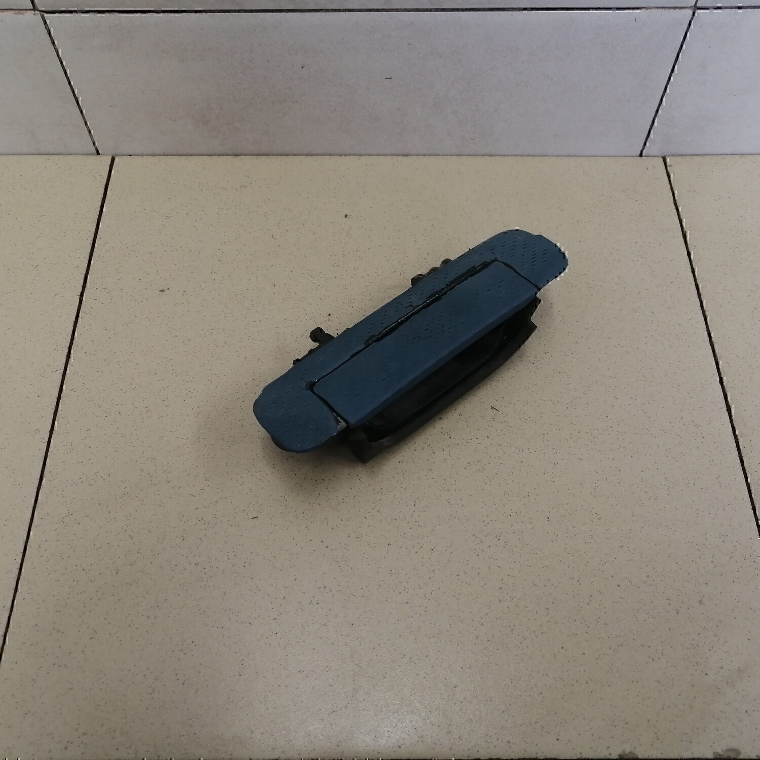 Ручка двери задней наружная правая Audi 80/90 [B3] 1986-1991