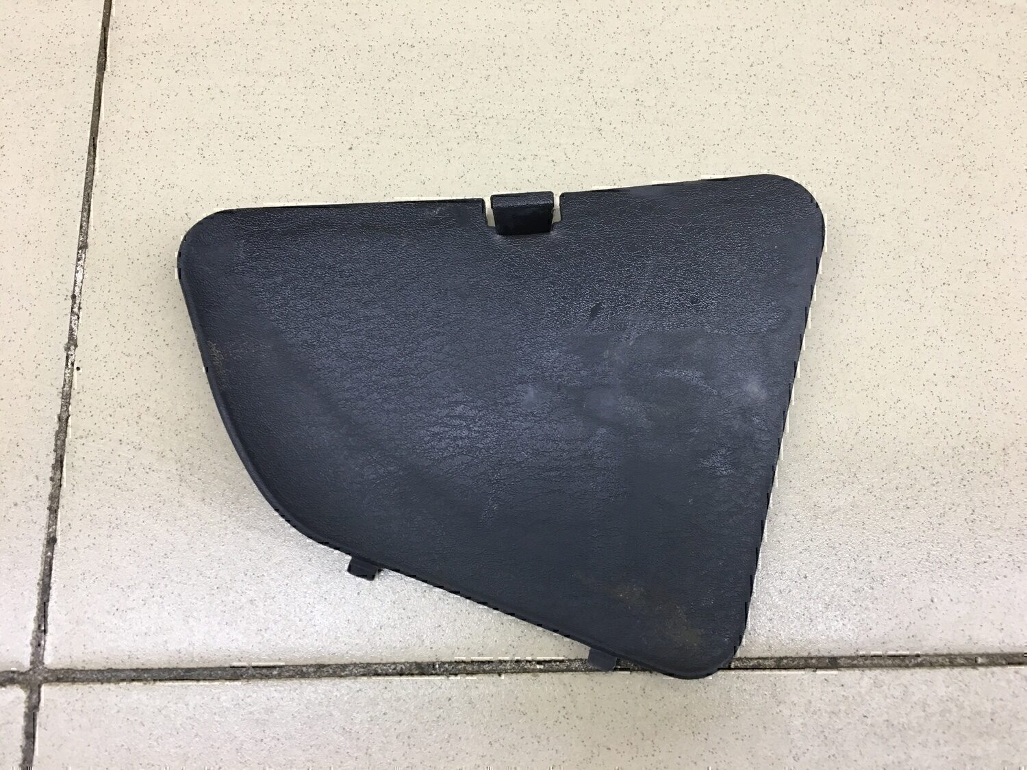 Крышка MITSUBISHI Carisma (DA) 1999-2003