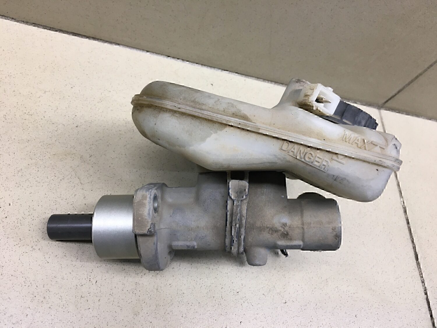 Цилиндр тормозной главный CITROEN 206 1998-2012