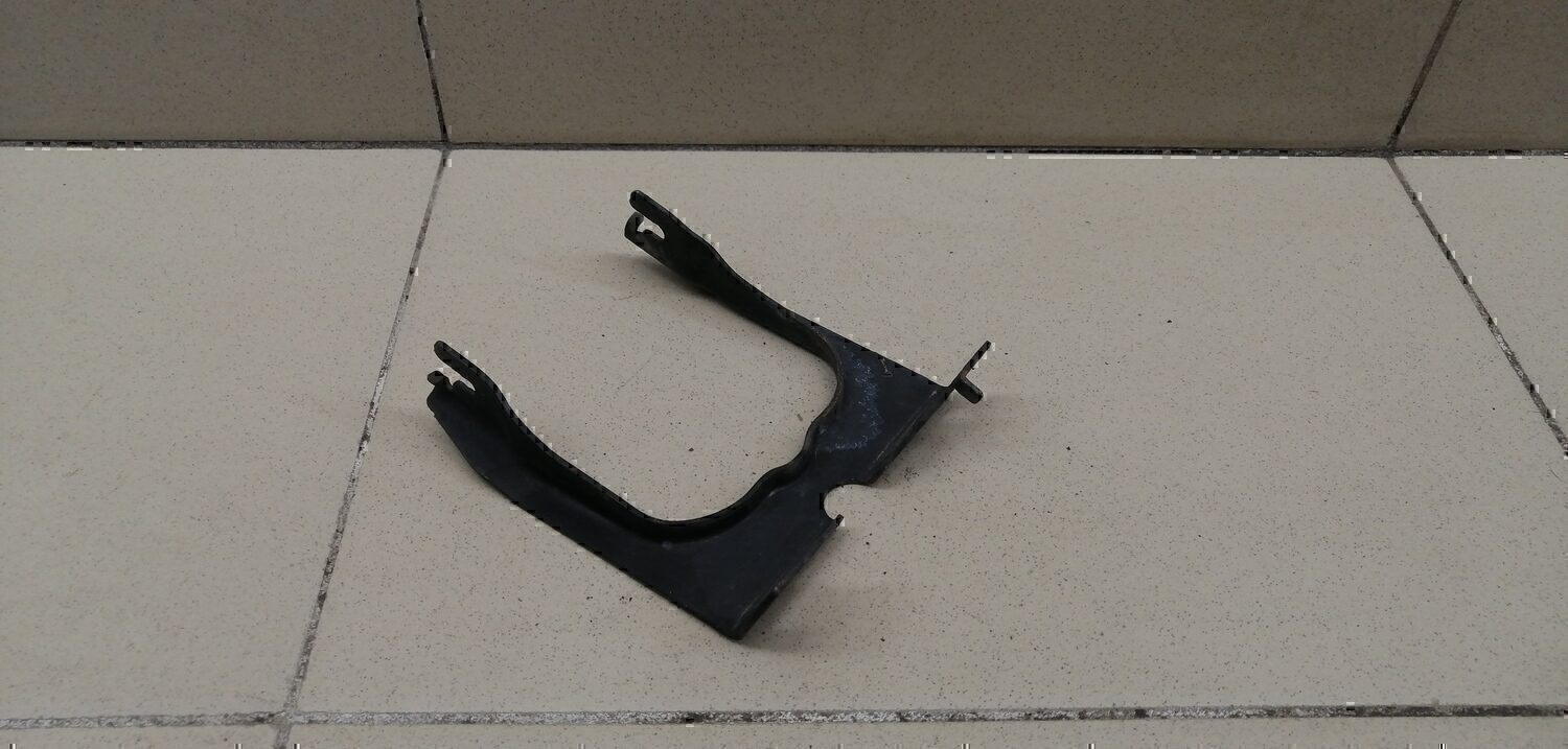 Кронштейн блока ABS (насос) MITSUBISHI Carisma (DA) 1999-2003