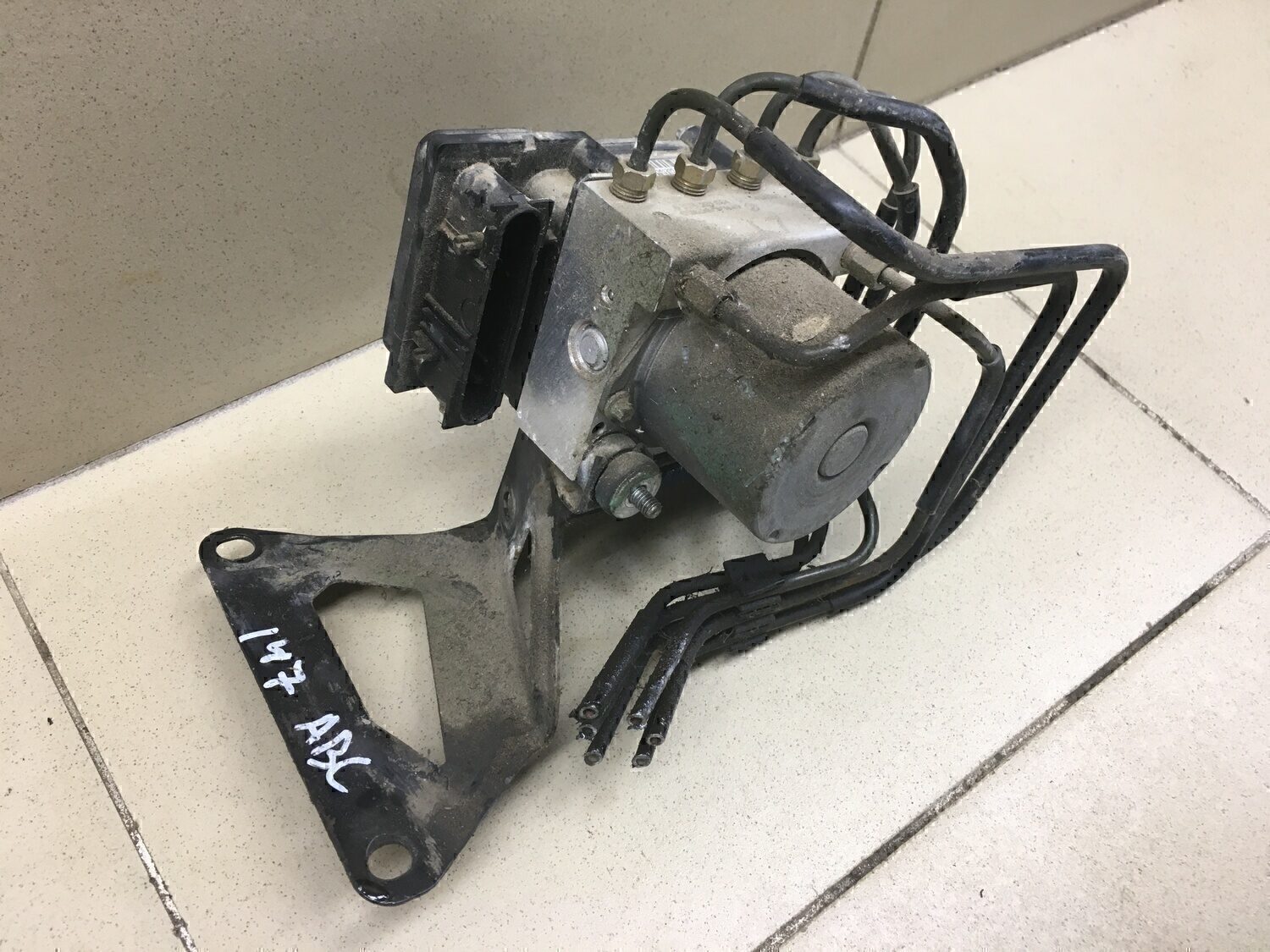 Блок ABS (насос) Subaru Forester (S11) 2002-2007