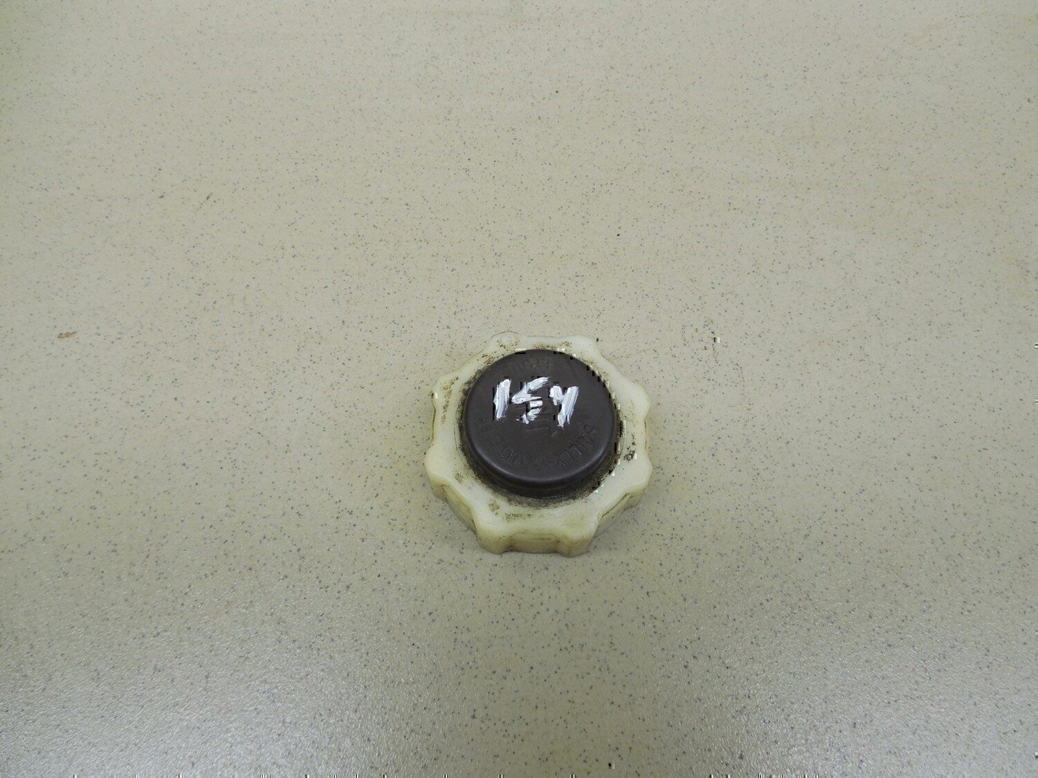 Крышка расширительного бачка NISSAN Duster 2012>