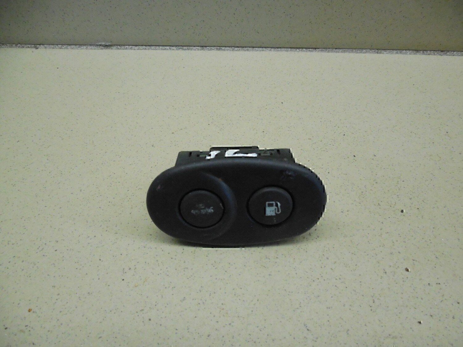 Кнопка открывания багажника DAEWOO Nexia 1995-2016