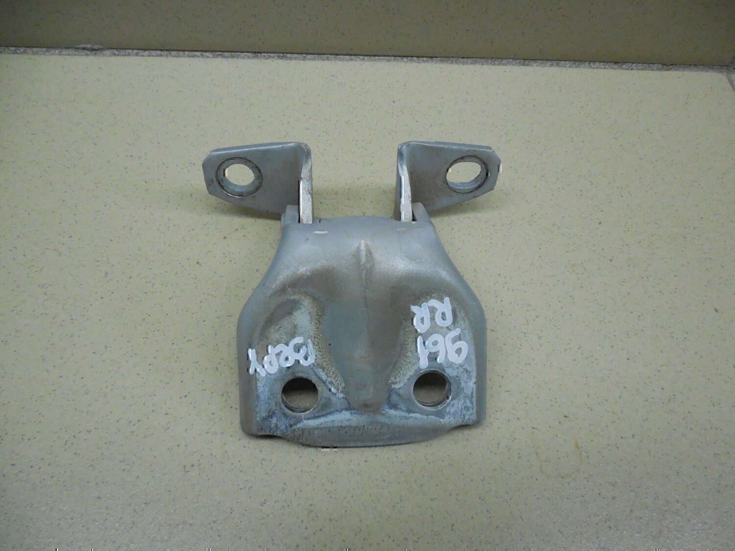 Петля двери задней HYUNDAI Santa Fe (SM)/ Santa Fe Classic 2000-2012