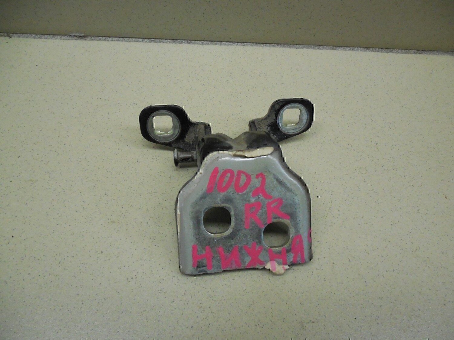 Петля двери RENAULT Duster 2012>