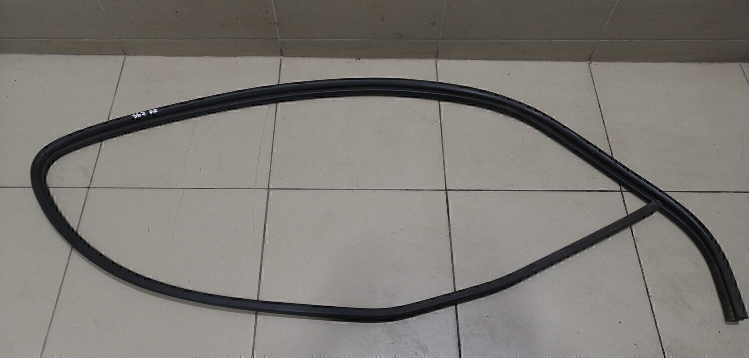 Уплотнитель (внутри) NISSAN Almera N16 2000-2006