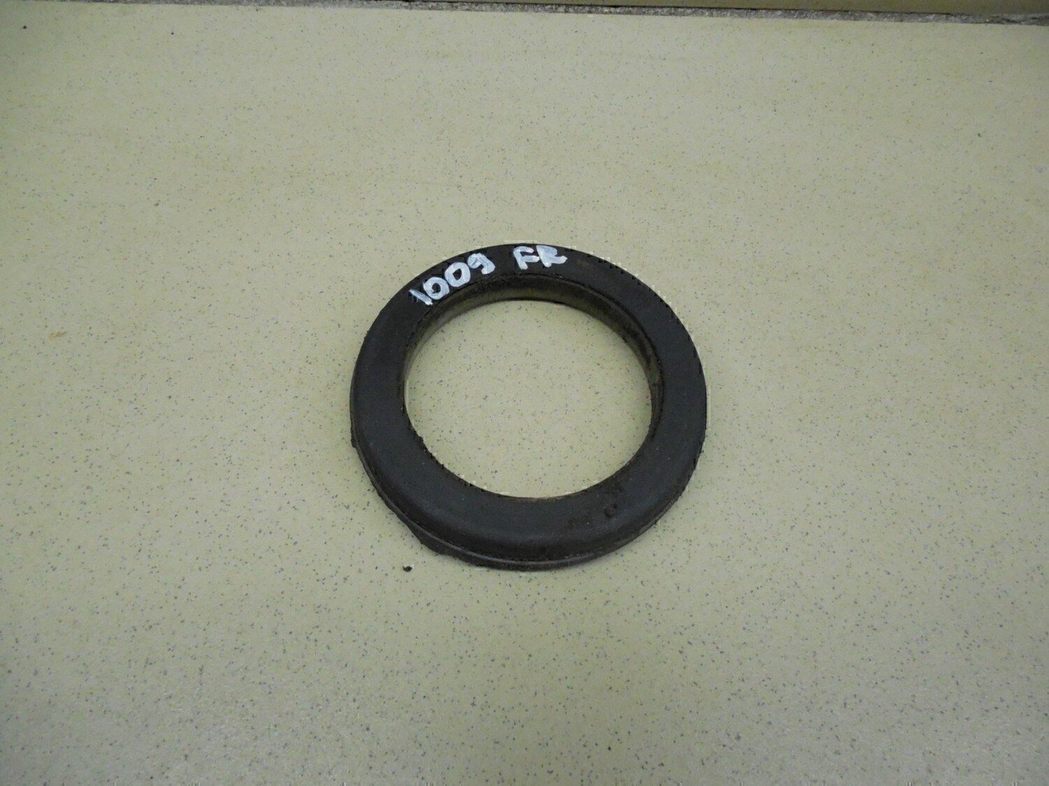 Подшипник опоры переднего амортизатора VAZ Lada Granta 2011>