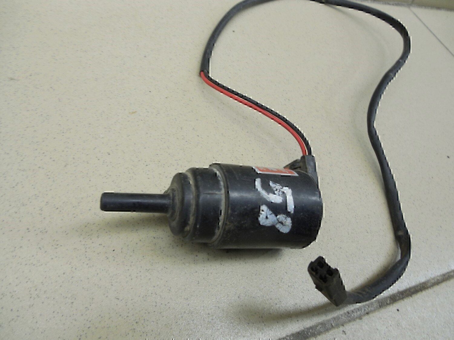 Насос омывателя — фото 2