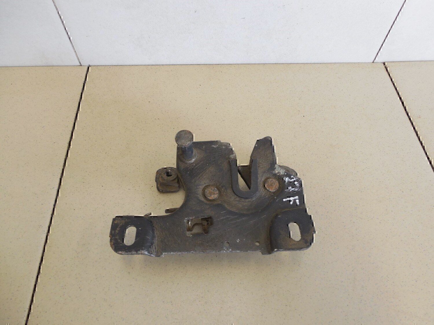 Замок капота Audi A3 (8L1) 1996-2003