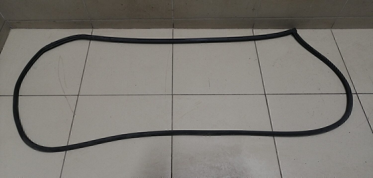 Уплотнитель двери TOYOTA Corolla E12 2001-2006