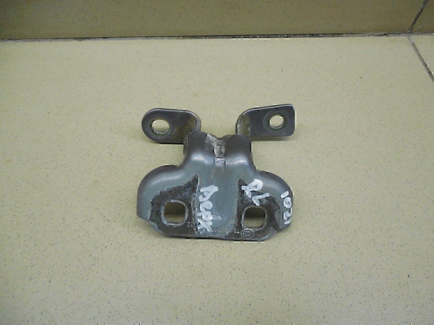 Петля двери задней Chevrolet Aveo (T300) 2011>