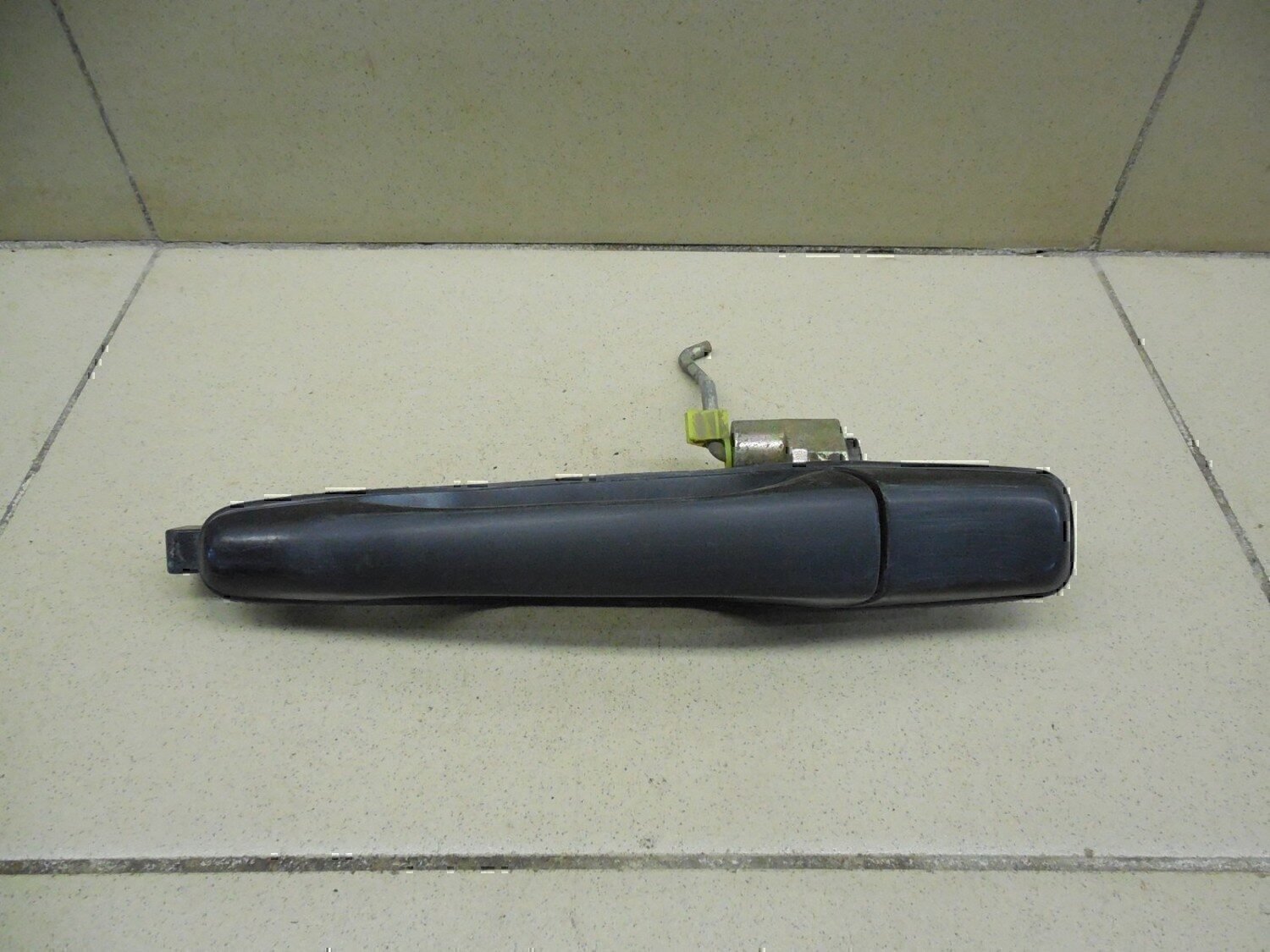 Ручка двери задней наружная левая MITSUBISHI Lancer (CS/Classic) 2003-2006