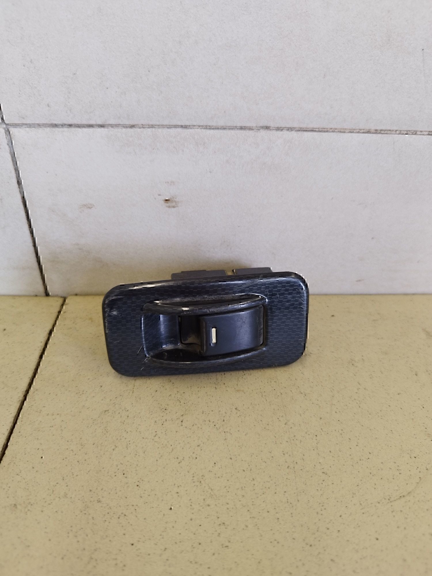 Кнопка стеклоподъемника GEELY MK 2008>